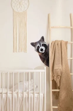 Sticky Tales Muursticker Wasbeer om de Hoek