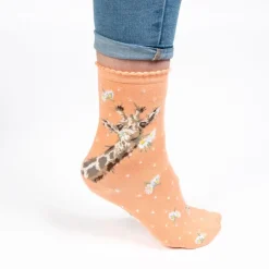 Wrendale Designs Sok Giraffe Flowers